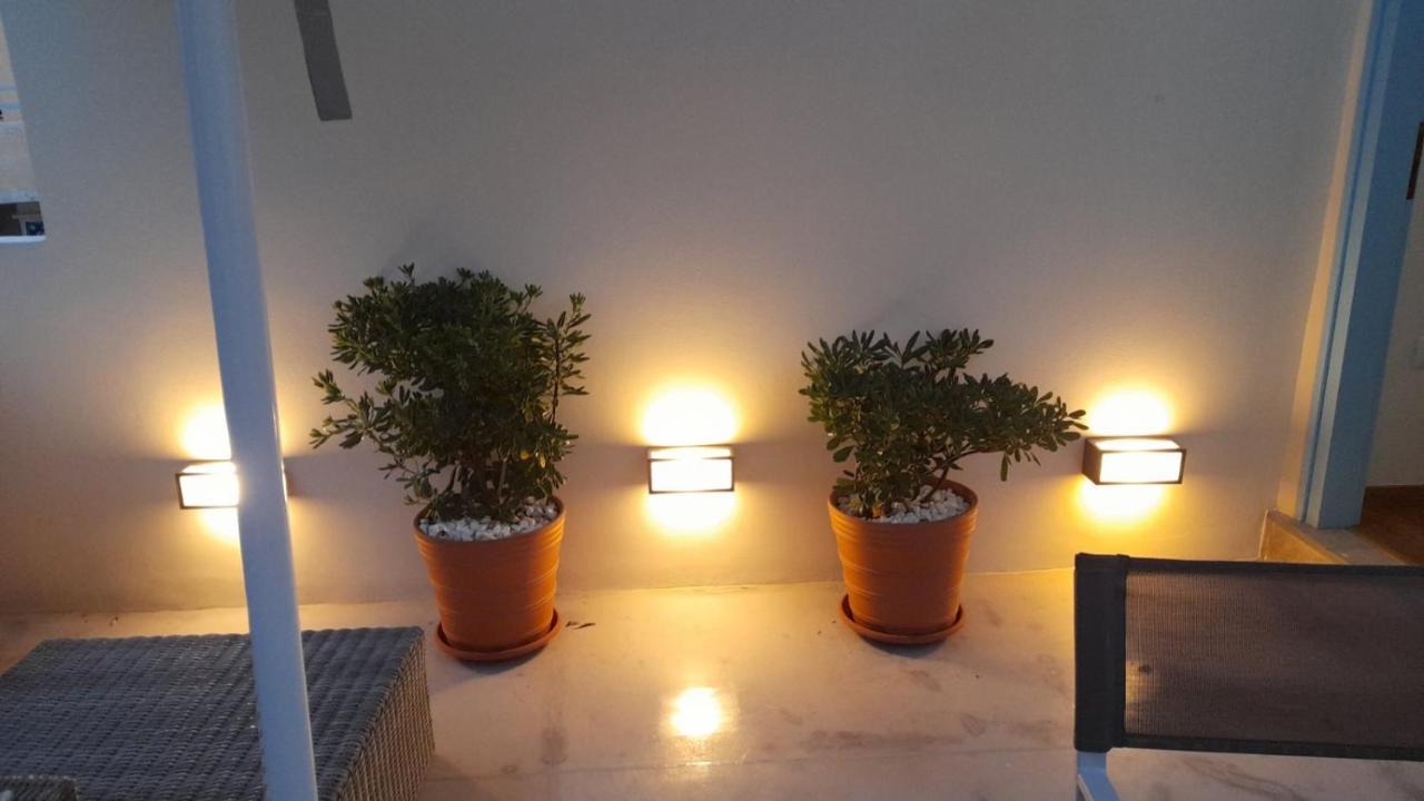 Dante Apartment *